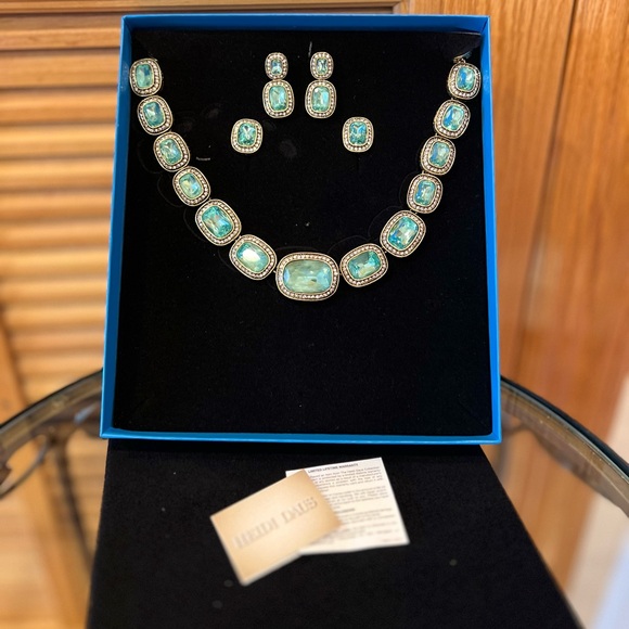 Heidi Daus Ice Blue Crystal Necklace & Earrings Set - NWT💎❄️ - Picture 8 of 12